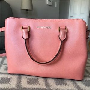 Excellent like new Michael kors savannah bag